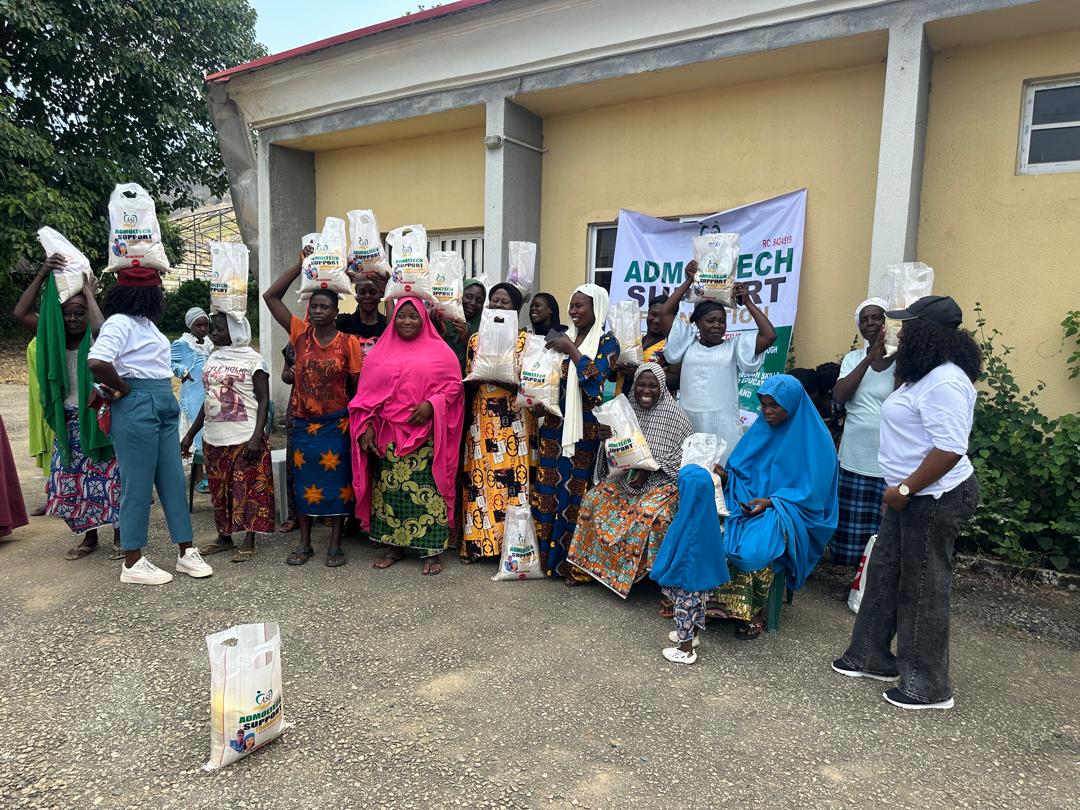 Community members at an ASF relief outreach